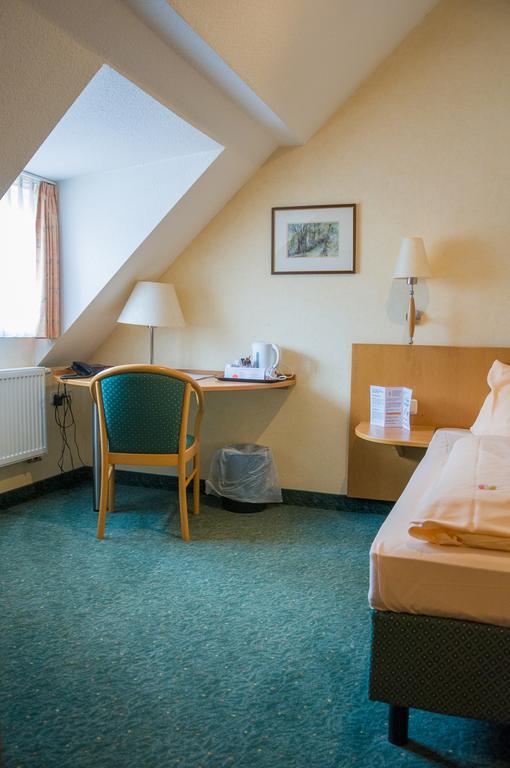 Domizil Alte Post Hotel Püttlingen Екстериор снимка