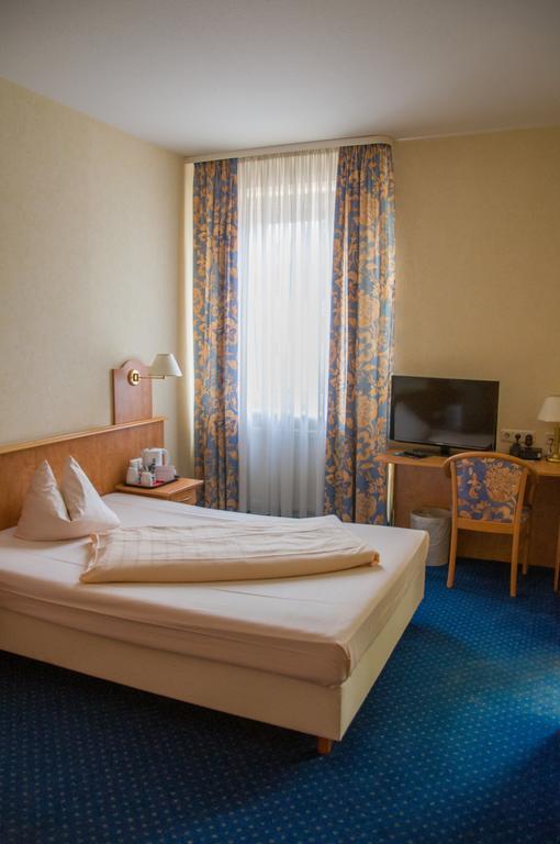 Domizil Alte Post Hotel Püttlingen Екстериор снимка