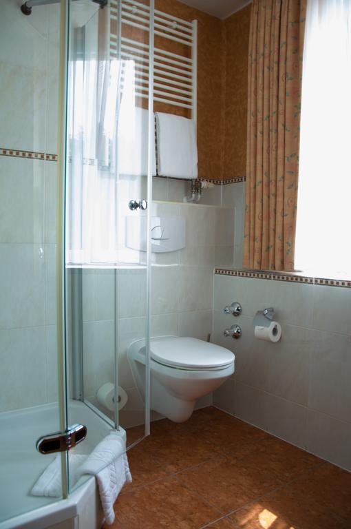 Domizil Alte Post Hotel Püttlingen Екстериор снимка