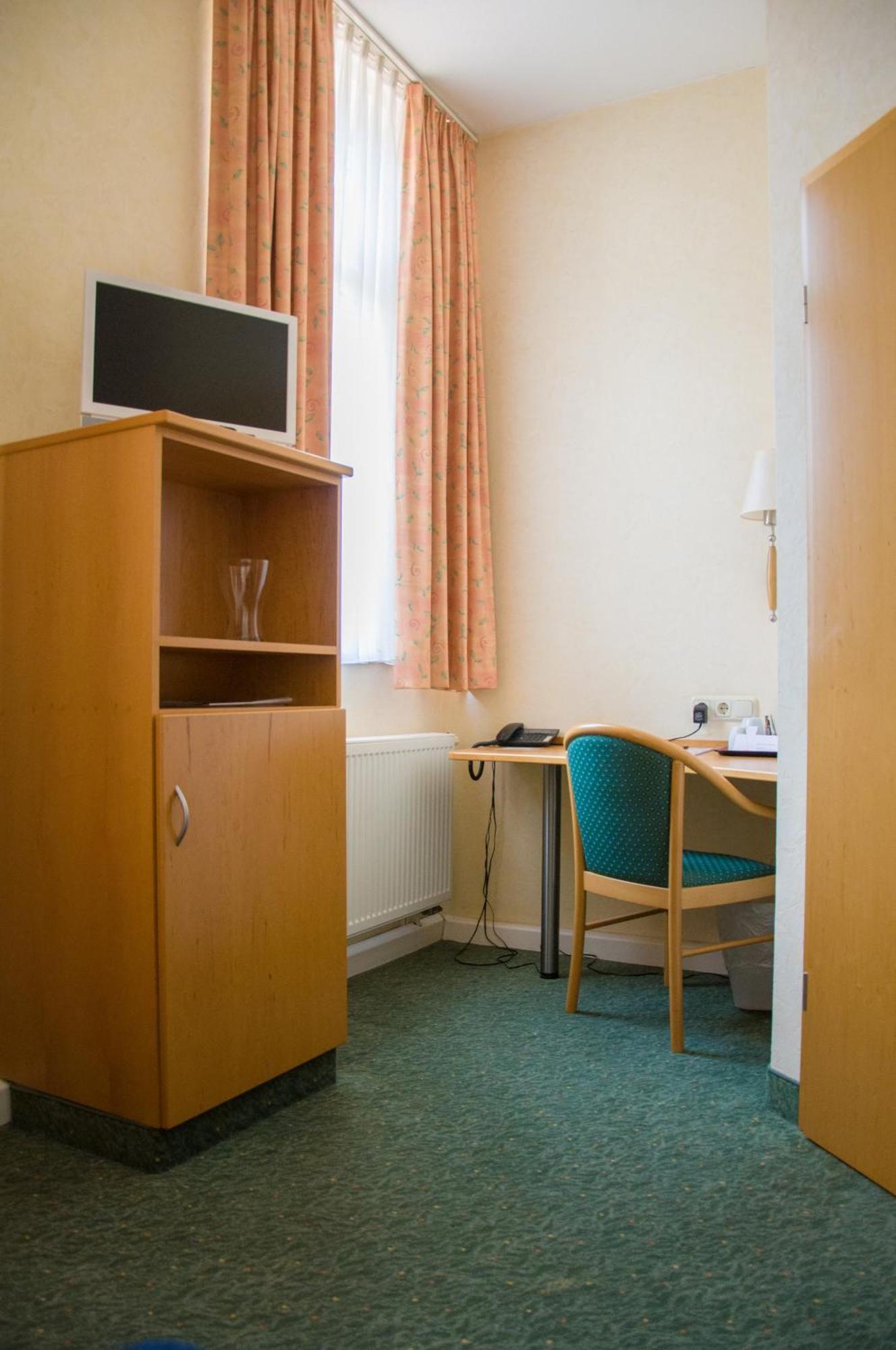 Domizil Alte Post Hotel Püttlingen Стая снимка