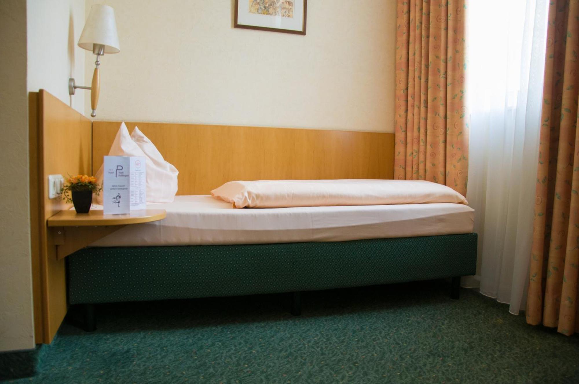 Domizil Alte Post Hotel Püttlingen Стая снимка